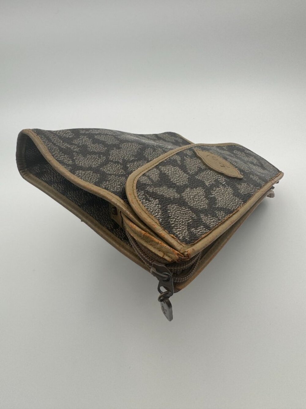 YSL Large Zipper Clutch - Picture 5 of 6